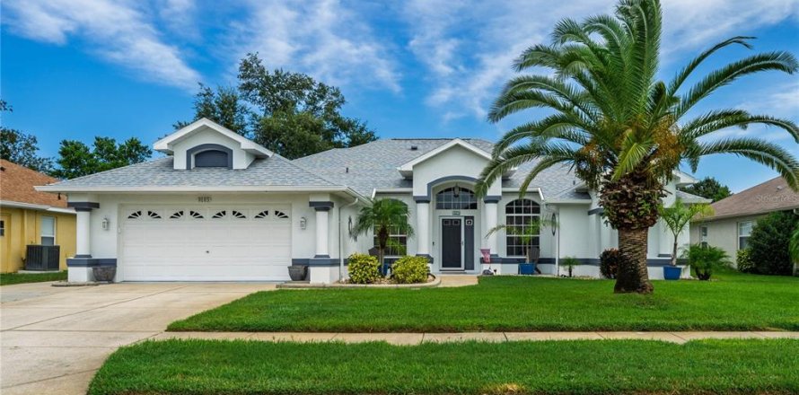 House in Hudson, Florida 3 bedrooms, 163.23 sq.m. № 1912649