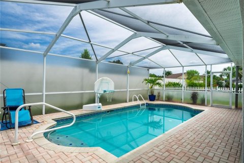 House in Hudson, Florida 3 bedrooms, 163.23 sq.m. № 1912649 - photo 30