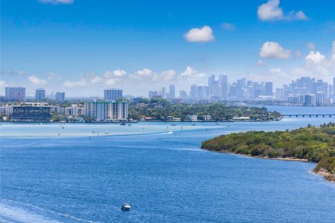 Купить кондоминиум в Санни-Айлс-Бич, Флорида 2 спальни, 126.07м2, № 1934012 - фото 30