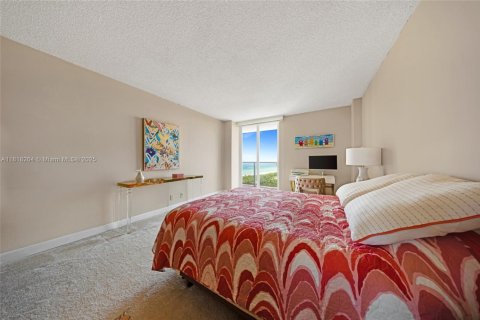 Купить кондоминиум в Санни-Айлс-Бич, Флорида 2 спальни, 126.07м2, № 1934012 - фото 16