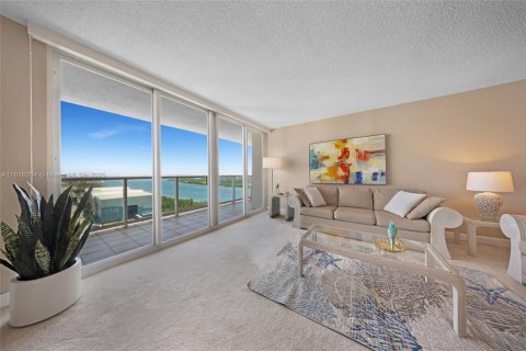 Купить кондоминиум в Санни-Айлс-Бич, Флорида 2 спальни, 126.07м2, № 1934012 - фото 5