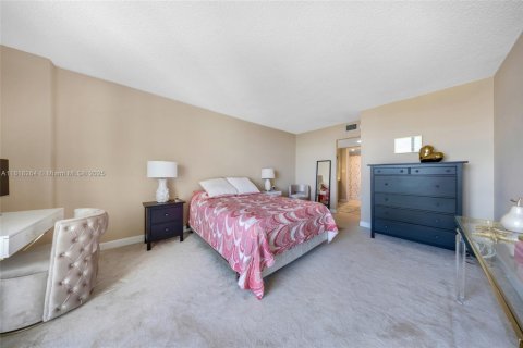 Купить кондоминиум в Санни-Айлс-Бич, Флорида 2 спальни, 126.07м2, № 1934012 - фото 18