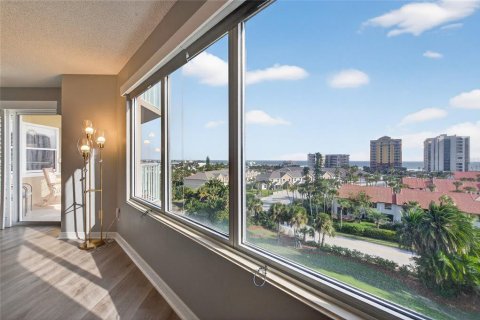 Condo in Daytona Beach, Florida, 3 bedrooms № 2196795 - photo 4