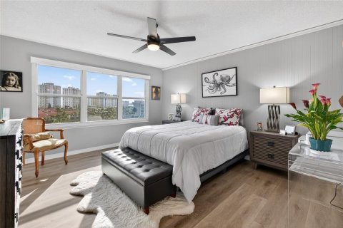 Condo in Daytona Beach, Florida, 3 bedrooms № 2196795 - photo 19
