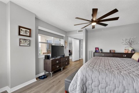 Condo in Daytona Beach, Florida, 3 bedrooms № 2196795 - photo 27