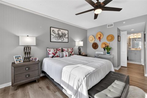 Condo in Daytona Beach, Florida, 3 bedrooms № 2196795 - photo 20