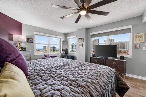 Condo in Daytona Beach, Florida, 3 bedrooms № 2196795 - photo 3