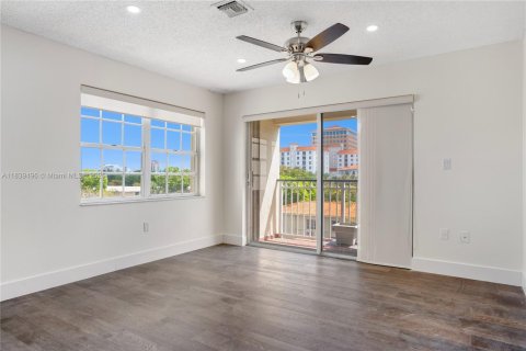Condo in Coral Gables, Florida, 2 bedrooms  № 1828235 - photo 5