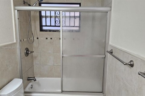 Copropriété à vendre à Miami, Floride: 2 chambres, 93.18 m2 № 1693529 - photo 22