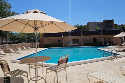 Copropriété à vendre à Miami, Floride: 2 chambres, 93.18 m2 № 1693529 - photo 9