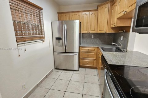 Copropriété à vendre à Miami, Floride: 2 chambres, 93.18 m2 № 1693529 - photo 19