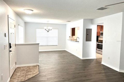 Touwnhouse à louer à Trinity, Floride: 3 chambres, 126.72 m2 № 2096917 - photo 8