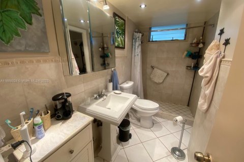 Condo in Aventura, Florida, 2 bedrooms № 1941365 - photo 30