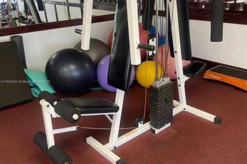 Condo in Aventura, Florida, 2 bedrooms № 1941365 - photo 26