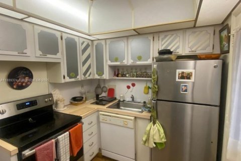 Condo in Aventura, Florida, 2 bedrooms № 1941365 - photo 7