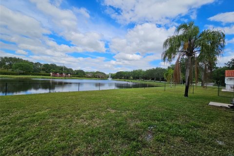 House in Davie, Florida 4 bedrooms, 224.27 sq.m. № 1092651 - photo 1