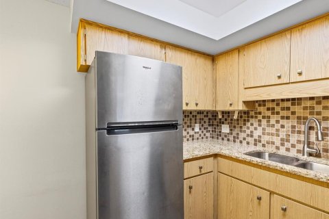 Купить кондоминиум в Нью-Порт-Ричи, Флорида 4 комнаты, 76.64м2, № 2202900 - фото 11
