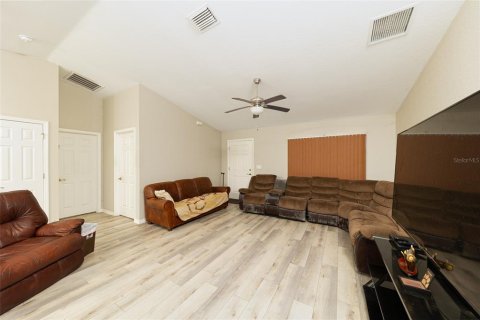 House in Dunnellon, Florida 3 bedrooms, 129.41 sq.m. № 1829753 - photo 9
