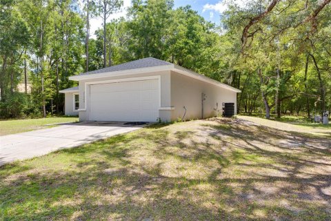 House in Dunnellon, Florida 3 bedrooms, 129.41 sq.m. № 1829753 - photo 3