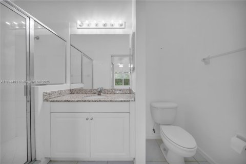 Condo in Naples, Florida, 3 bedrooms № 1958145 - photo 8