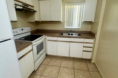 Condo in Lauderhill, Florida, 2 bedrooms  № 2086612 - photo 3