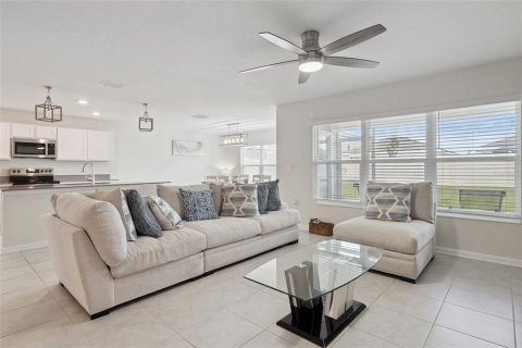 House in Kissimmee, Florida 4 bedrooms, 218.97 sq.m. № 2219848 - photo 7
