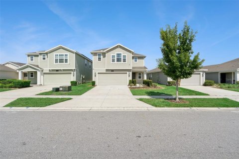 House in Kissimmee, Florida 4 bedrooms, 218.97 sq.m. № 2219848 - photo 3
