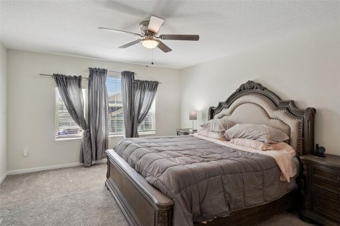 House in Kissimmee, Florida 4 bedrooms, 218.97 sq.m. № 2219848 - photo 17