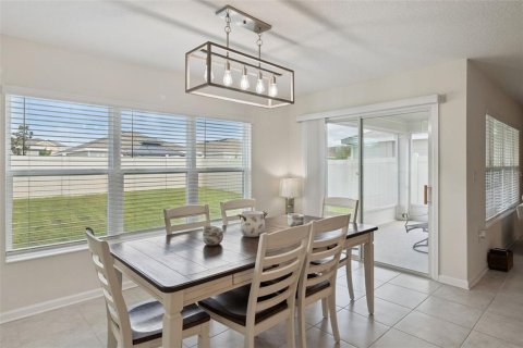 House in Kissimmee, Florida 4 bedrooms, 218.97 sq.m. № 2219848 - photo 9