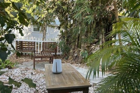Apartamento en alquiler en Sarasota, Florida, 2 dormitorios, 88.26 m2 № 1720021 - foto 1