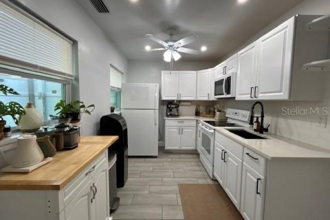 Apartamento en alquiler en Sarasota, Florida, 2 dormitorios, 88.26 m2 № 1720021 - foto 5