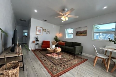 Apartamento en alquiler en Sarasota, Florida, 2 dormitorios, 88.26 m2 № 1720021 - foto 3
