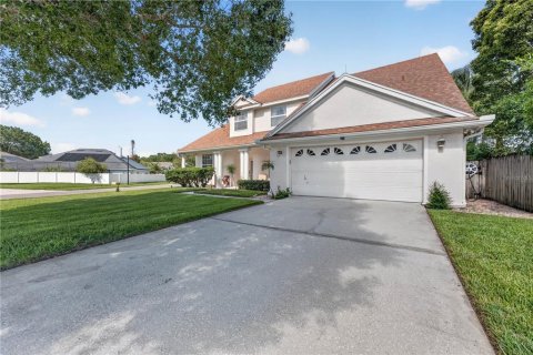 Casa en venta en Orlando, Florida, 4 dormitorios, 244.33 m2 № 2199199 - foto 2