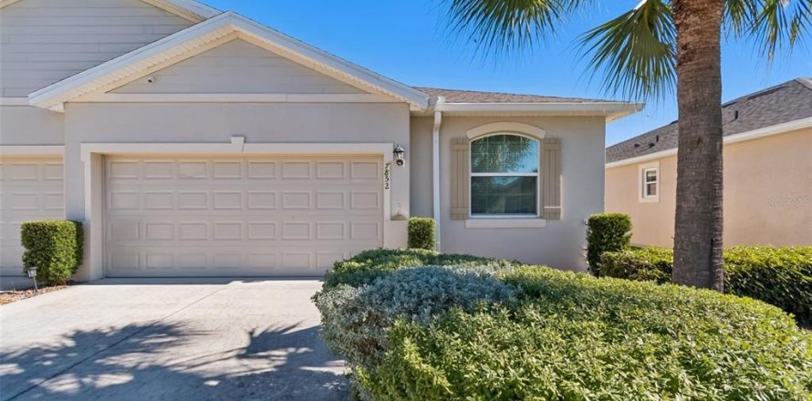 Villa ou maison à Wesley Chapel, Floride 3 chambres, 145.39 m2 № 2235699