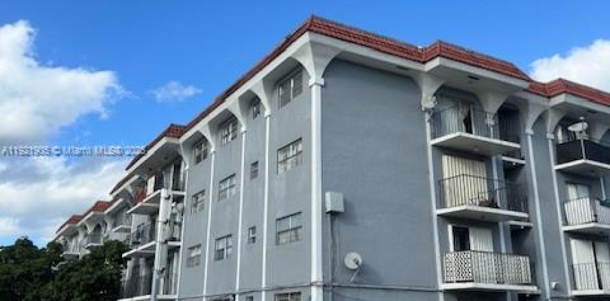 Condo à North Miami, Floride, 2 chambres  № 2018654