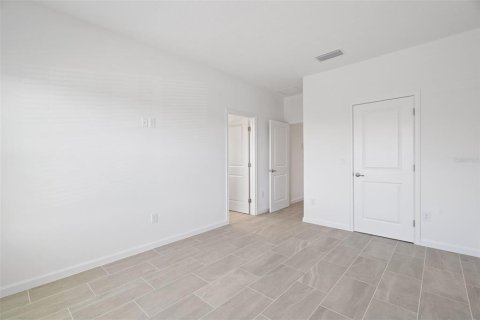 Adosado en venta en Orlando, Florida, 5 dormitorios, 178.19 m2 № 1733442 - foto 17