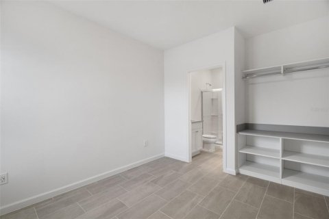 Adosado en venta en Orlando, Florida, 5 dormitorios, 178.19 m2 № 1733442 - foto 14