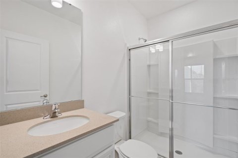 Adosado en venta en Orlando, Florida, 5 dormitorios, 178.19 m2 № 1733442 - foto 15