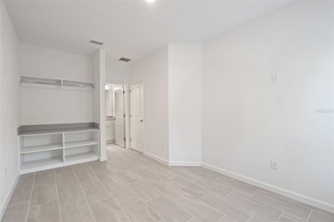 Adosado en venta en Orlando, Florida, 5 dormitorios, 178.19 m2 № 1733442 - foto 20
