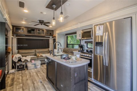 Купить виллу или дом в Уэст-Палм-Бич, Флорида 4 спальни, 101.36м2, № 1957099 - фото 21