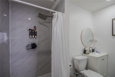 Купить виллу или дом в Уэст-Палм-Бич, Флорида 4 спальни, 101.36м2, № 1957099 - фото 18