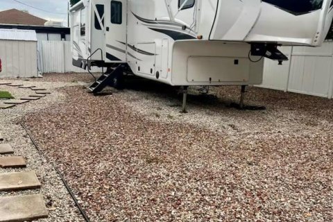 Casa en venta en West Palm Beach, Florida, 4 dormitorios, 101.36 m2 № 1957099 - foto 14