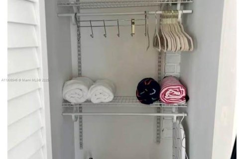 Casa en venta en West Palm Beach, Florida, 4 dormitorios, 101.36 m2 № 1957099 - foto 6