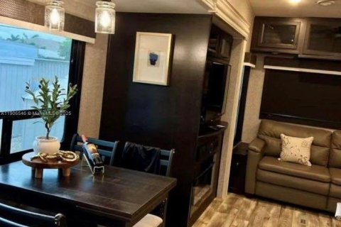 Casa en venta en West Palm Beach, Florida, 4 dormitorios, 101.36 m2 № 1957099 - foto 11