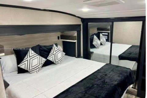 Casa en venta en West Palm Beach, Florida, 4 dormitorios, 101.36 m2 № 1957099 - foto 12