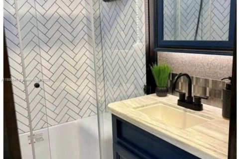 Casa en venta en West Palm Beach, Florida, 4 dormitorios, 101.36 m2 № 1957099 - foto 9