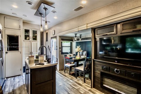 Купить виллу или дом в Уэст-Палм-Бич, Флорида 4 спальни, 101.36м2, № 1957099 - фото 22