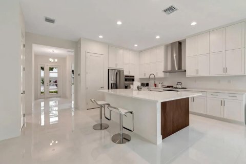 Villa ou maison à louer à Boca Raton, Floride: 4 chambres, 303.14 m2 № 2422234 - photo 2
