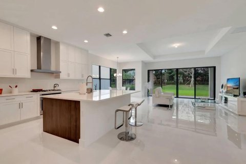 Villa ou maison à louer à Boca Raton, Floride: 4 chambres, 303.14 m2 № 2422234 - photo 3