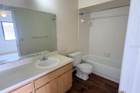 Townhouse in Tampa, Florida 2 bedrooms, 116.13 sq.m. № 2230454 - photo 9
